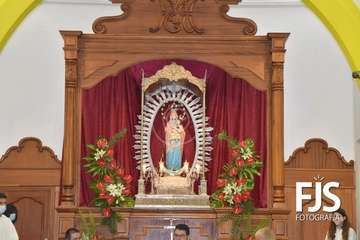Repique de campanas, misa de romeros y ofrenda a la Virgen de las Nieves/TA y Francisco Javier Santana.
